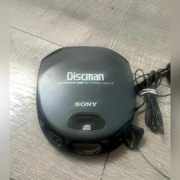 Sony - Discman D-151 - Digital Mega Bass Portable CD Player *TESTED - Picture 2 of 4